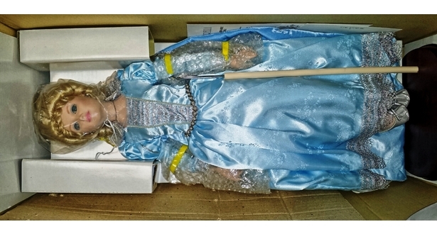 danbury mint cinderella doll